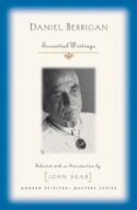 9781570758379 Daniel Berrigan : Essential Writings
